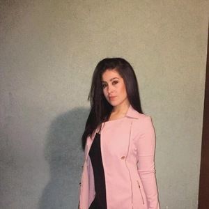 Meet your Posher, Sylvia